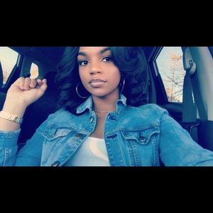 Meet your Posher, Clynesha